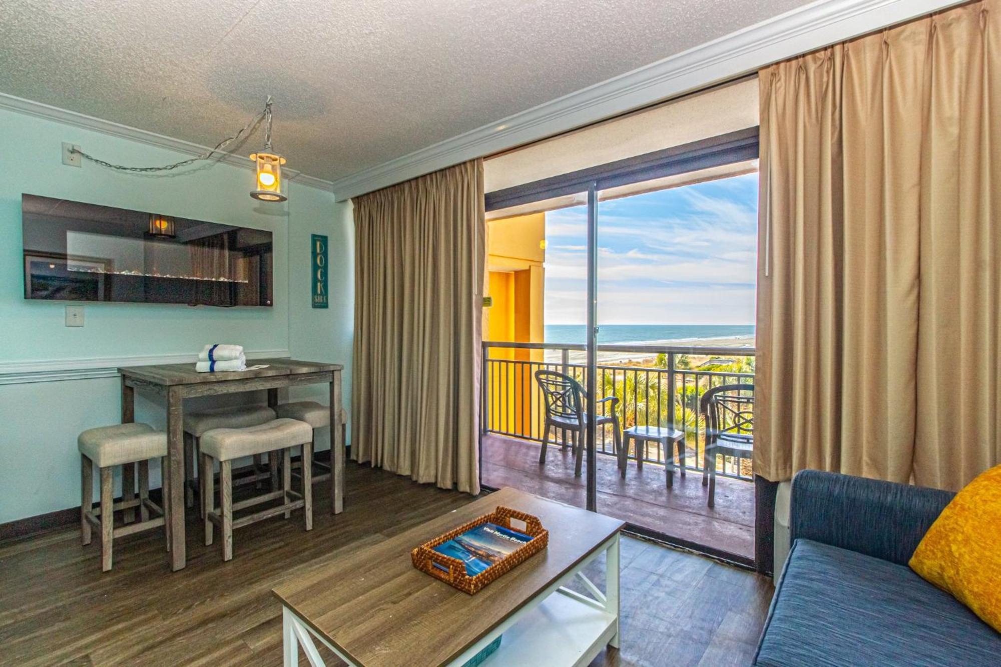 Oversized Ocean View Queen Suite With Beautiful Fireplace And Accents - Sleeps 4 Guests! Миртъл Бийч Стая снимка