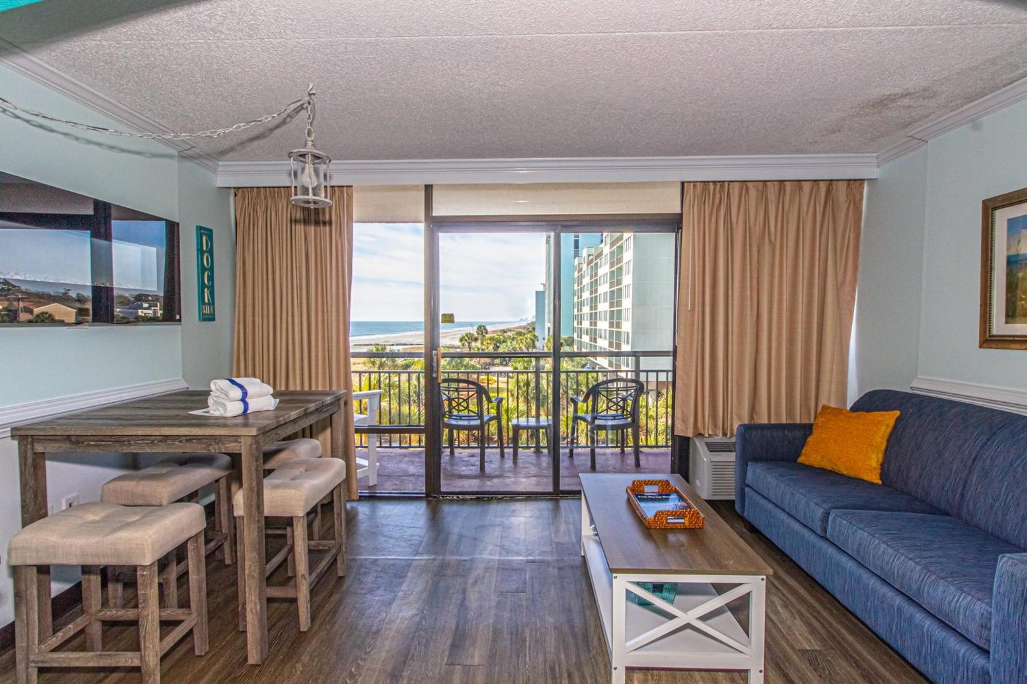 Oversized Ocean View Queen Suite With Beautiful Fireplace And Accents - Sleeps 4 Guests! Миртъл Бийч Стая снимка