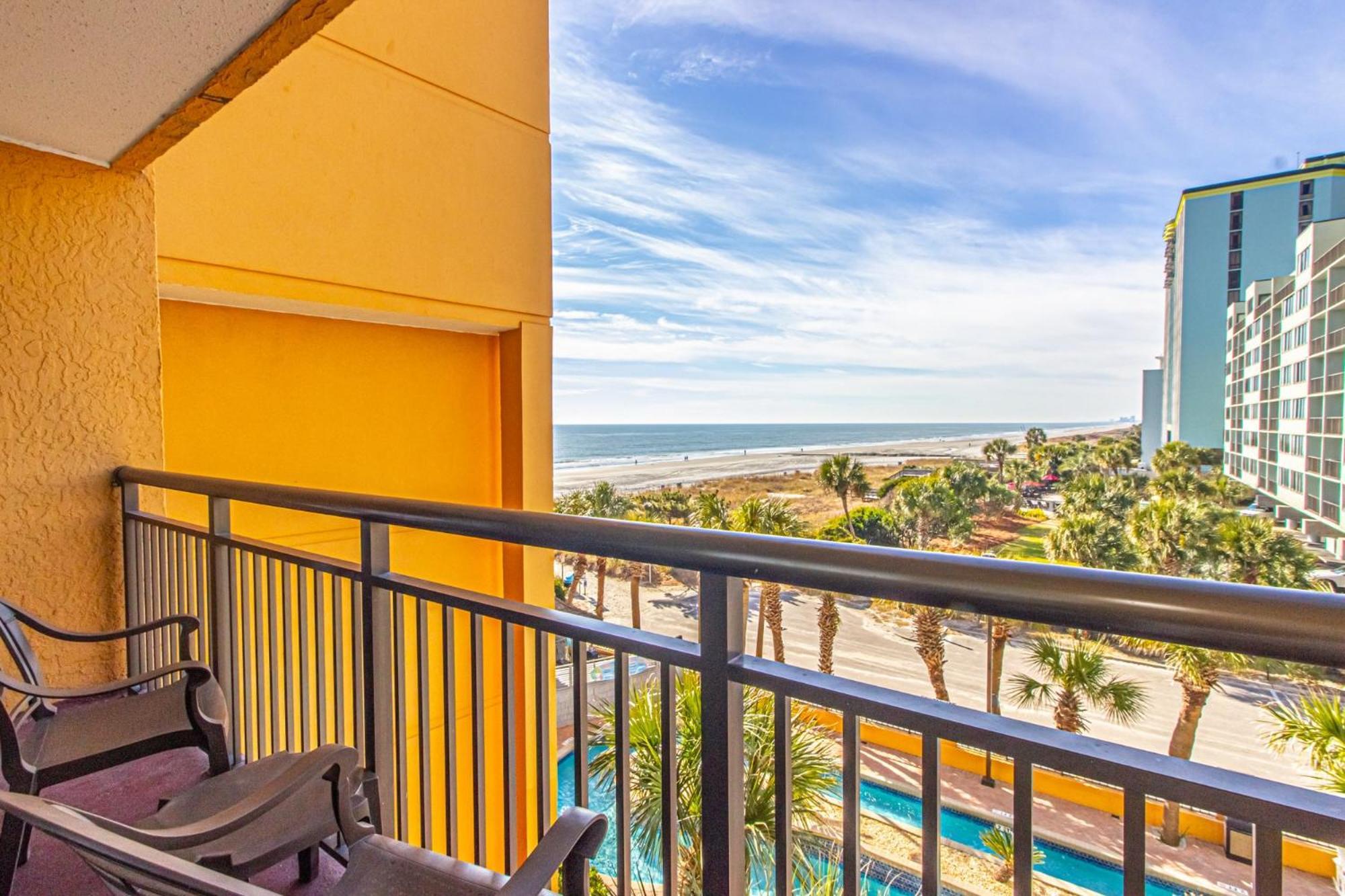 Oversized Ocean View Queen Suite With Beautiful Fireplace And Accents - Sleeps 4 Guests! Миртъл Бийч Стая снимка